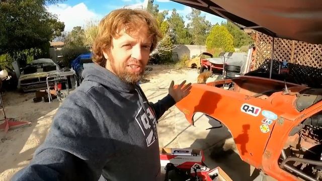 Super Bee-ter gets an overhaulin into a floorless doorless trunkless autocross racing Beast смотреть онлайн