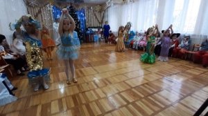 танец рыбок (старшая группа)