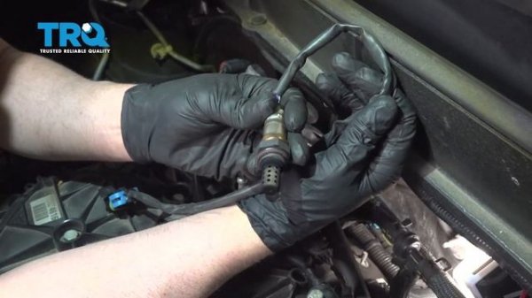 How to Replace Oxygen Sensor Bank 1 Upstream 2010-2016 Cadillac SRX