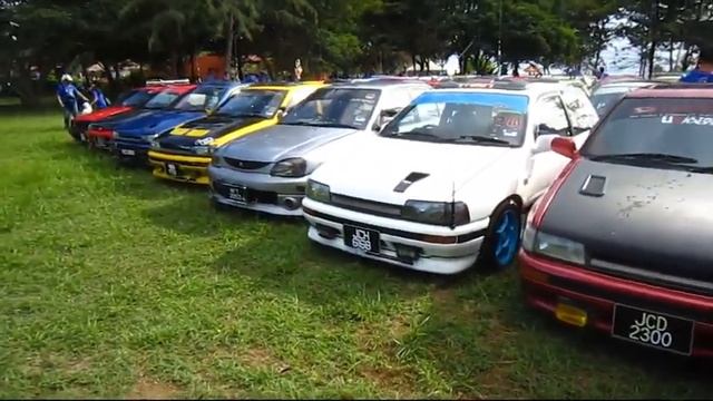 Daihatsu Charade Mega Convoy 2014 Photoshoot смотреть онлайн