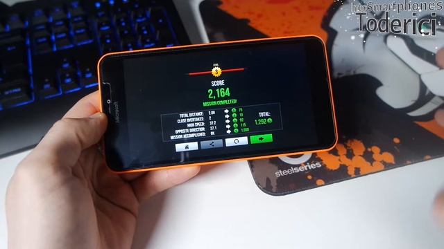Traffic Rider on Windows 10 Mobile (Lumia 640 XL Gaming) смотреть онлайн