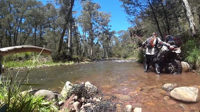 How to drown your T7 - Caledonia River Track смотреть онлайн