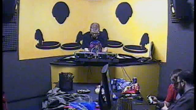PARENTAL GUIDANCE PHATBEATS DNB TV DUBSTEP SESSIONS 18-2-11.wmv смотреть онлайн