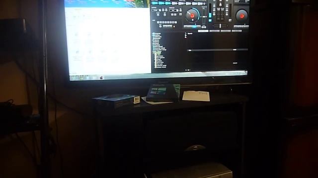 Virtualmente tocando Virtual DJ en Windows 8 Pro :D смотреть онлайн