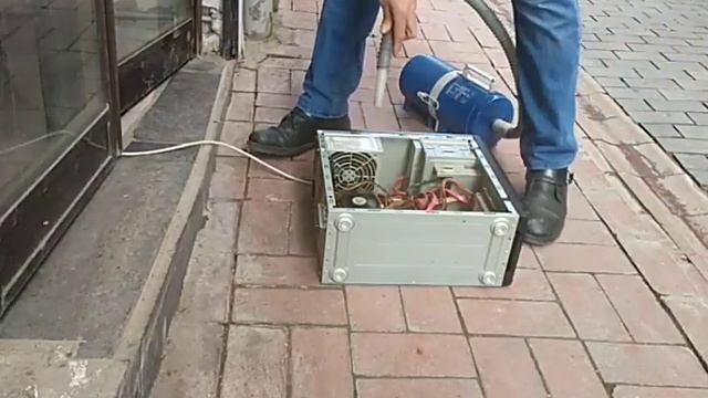 Bilgisayarın Tozunu Alalım Dedik Atom Bombası Gibi Toz-Duman Çıktı Part2 смотреть онлайн