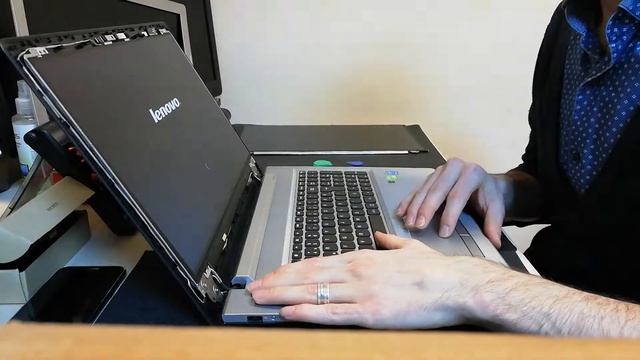 Lenovo Z50-Z70 Ekran Değişimi / Lenovo Z50-70 Screen Replacement