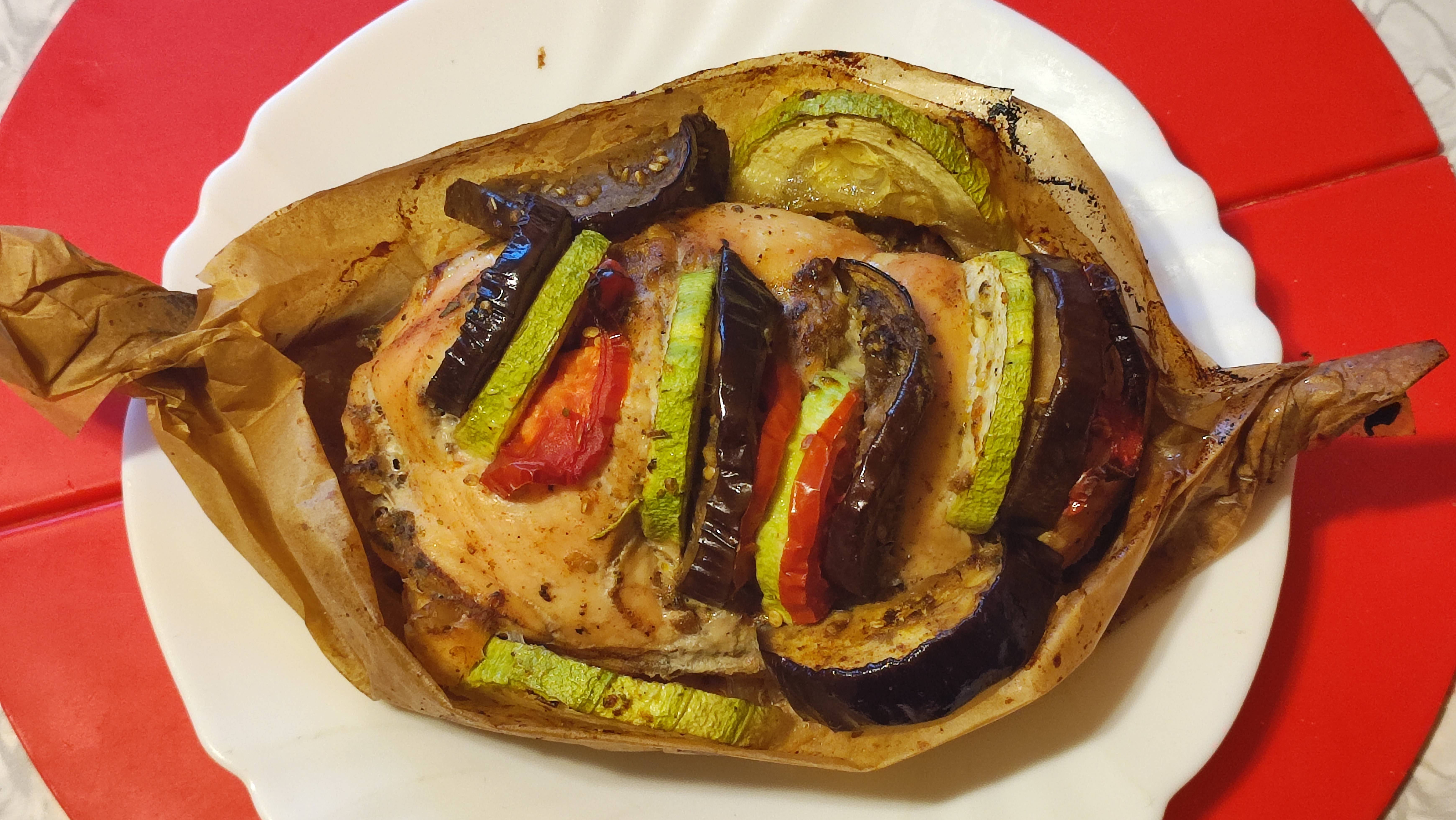 СУПЕР КУХНЯ! Курочка в лодочке с овощами. Сочное и сытное блюдо за короткое время. смотреть онлайн