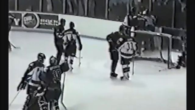 Jessy Grenier vs Martin Côté & Link Gaetz vs André Genois LHSPQ 5 03 02 смотреть онлайн