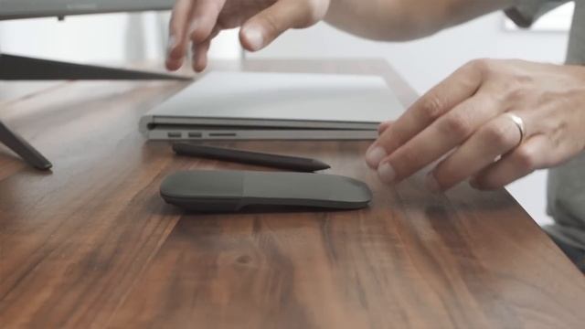 5 Best Features of the Surface Book 2 смотреть онлайн