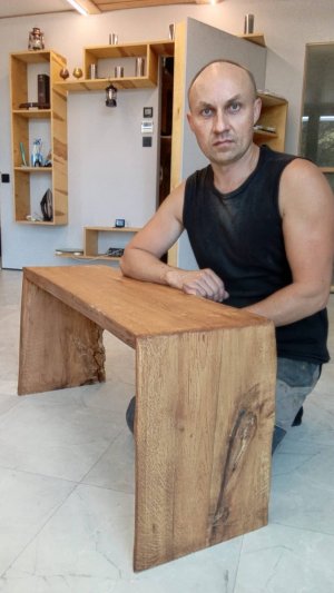 Лавочка из слэба дуба