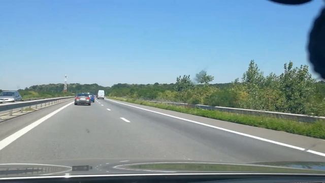 Alfa Romeo Stelvio vs Bentley & BMW M3 смотреть онлайн