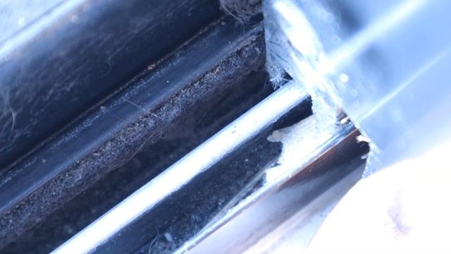 How to Fix a Jammed Sliding Door (Easy DIY) смотреть онлайн