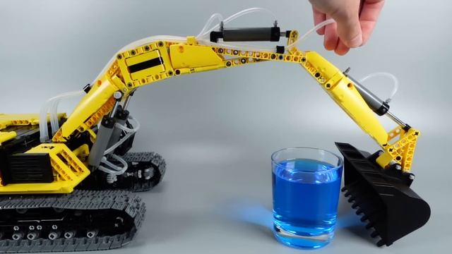 Сборка гидравлического экскаватора Lego смотреть онлайн