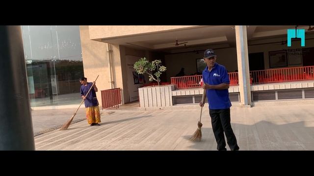 Transforming Spaces: The Cleaning Company's Commercial Housekeeping Services! смотреть онлайн