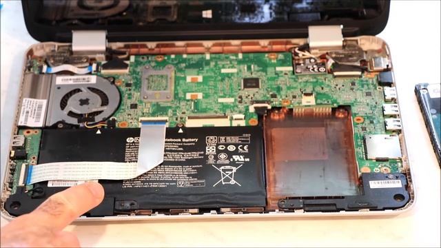 How to swap out a failed hard drive on an 2014 HP Pavilion X360 смотреть онлайн