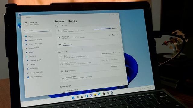Microsoft Windows 11 Pro on Surface Pro 6 (Installation) смотреть онлайн