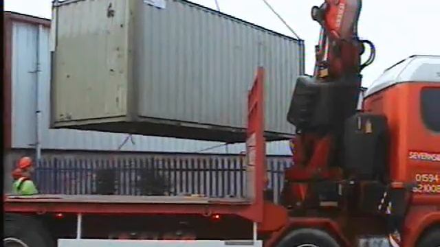 Portable container relocation - tight spot..wmv смотреть онлайн