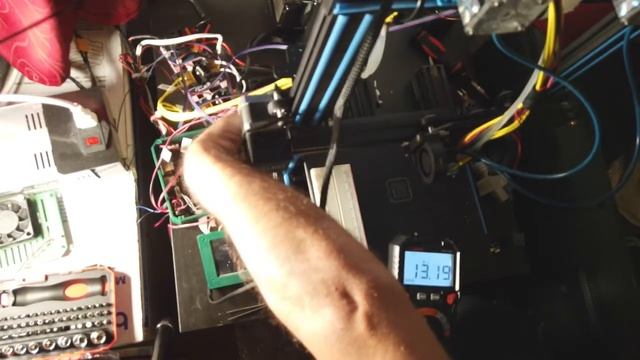 Calibro el fin de carrera Z de una Hellbot Magna 1 v2 (Geeetech A10) смотреть онлайн