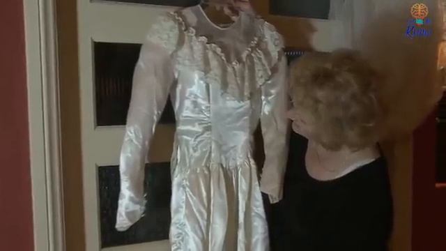 When She Saw This Picture In An Antique Store Window, This Woman Suddenly Started Screaming смотреть онлайн