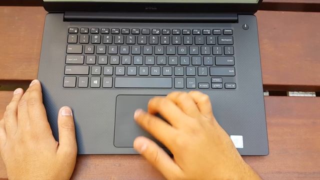 Dell XPS 15 (Skylake - FHD - 9550) Review! смотреть онлайн