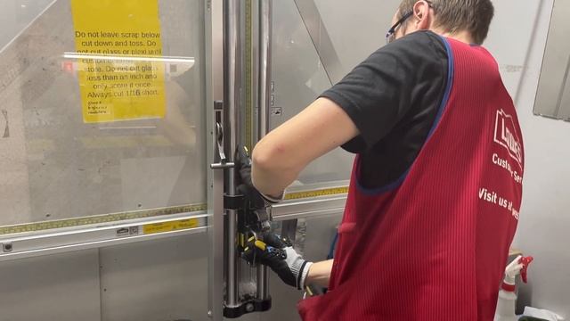 Easy window glaze. How to replace broken window glass. How to glaze window. смотреть онлайн