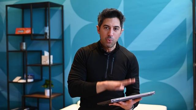 Lenovo ThinkBook Plus: A screen on a screen смотреть онлайн