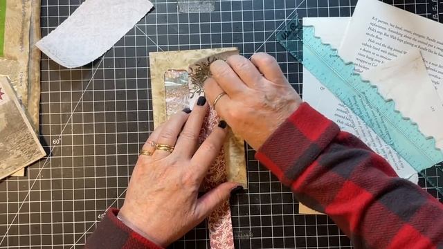 Scrappy Saturdays! - Collaged Coffee Dyed Window Envelope Pockets! смотреть онлайн