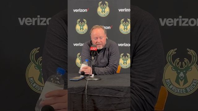 Bucks Head Coach Mike Budenholzer смотреть онлайн