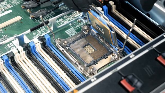 How to install a CPU into a HPE DL380 G9 server смотреть онлайн