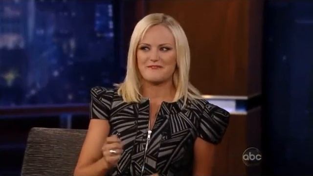 Malin Akerman - Singing "Helan går" ( A Swedish snaps song ) смотреть онлайн