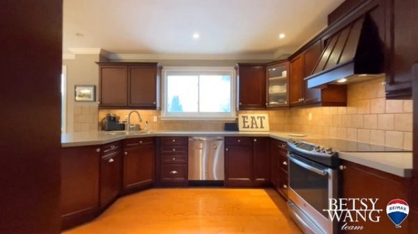 2388 Yolanda Dr, Oakville