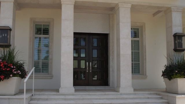 Somfy Motorized Rolling Shutters - Storm Protection смотреть онлайн