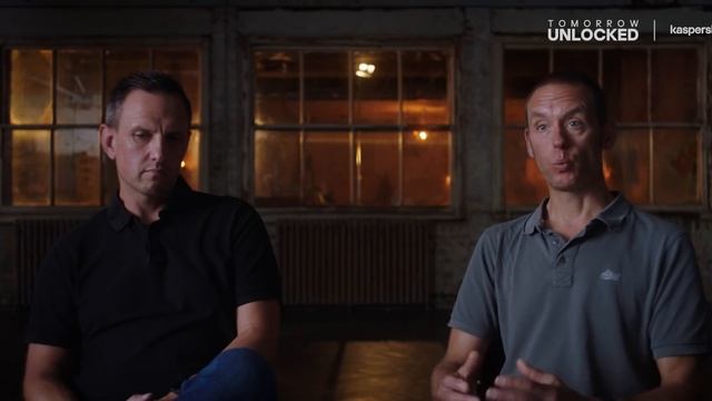 Shining a light on criminals inside the Dark Web смотреть онлайн