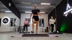 Степ аэробика лёгкая связка 1 часть