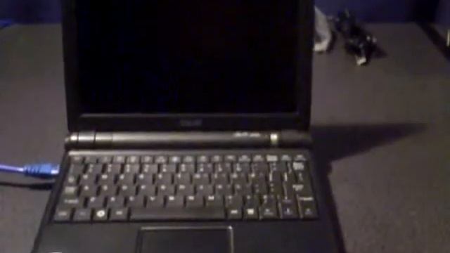 EeePc: Booting XP SP2 nlite смотреть онлайн