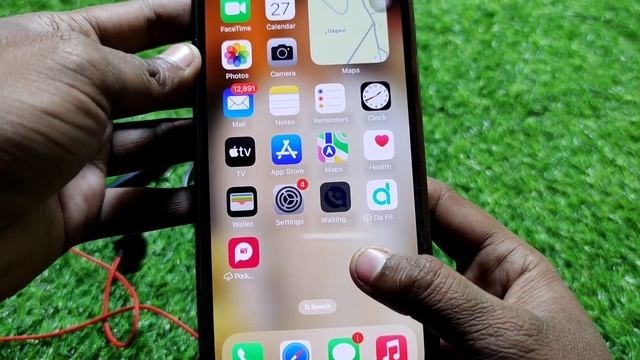 How To Check Bluetooth Battery Percentage in iPhone || iPhone Me Bluetooth Ki Battery Kaise Dekhe смотреть онлайн