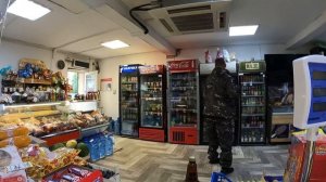 ДК вернулся и выгнал Папу, Владыка в магазине, Семёна тряхануло, Поставщик, Сиплый, Шмель, Садовод'