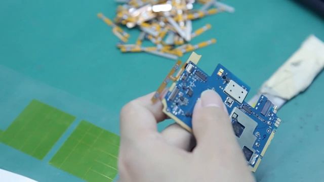Meet Ulefone Future on Production line смотреть онлайн