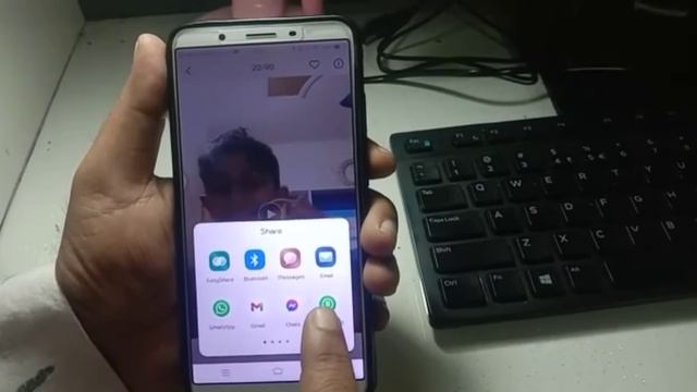 Easy trick to save video from Gallery to YouTube, YouTube main galley say video save karain. смотреть онлайн