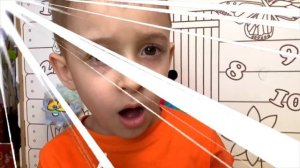 Руслан умеет считать игрушки из ВОЛШЕБНОЙ КОРОБКОЙ | РОМАРИКИ