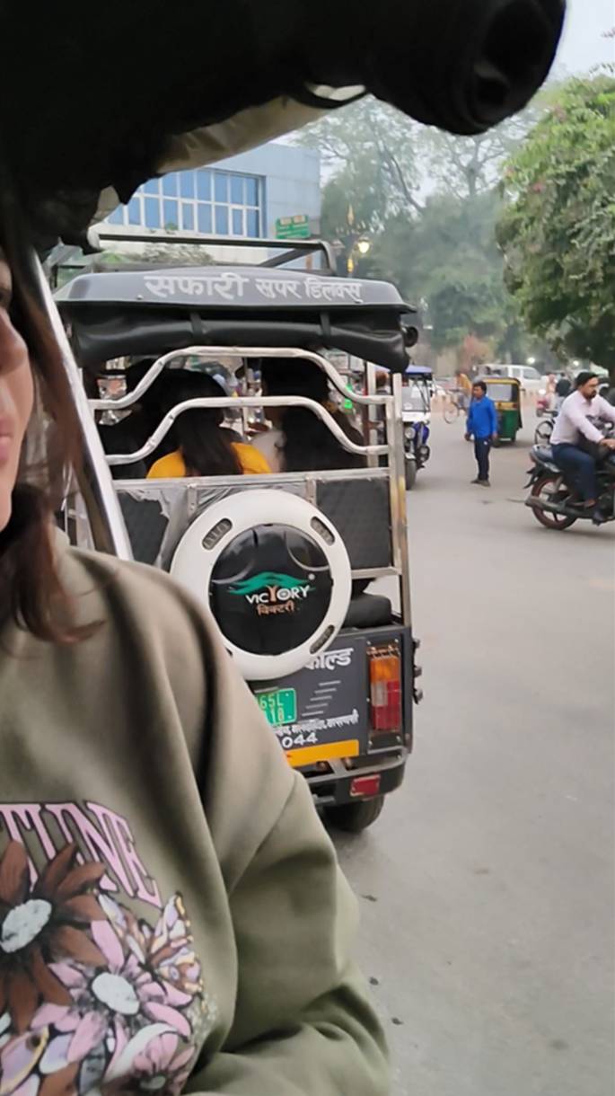 Индийский тук-тук смотреть онлайн