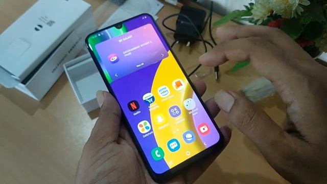 Samsung M21 Unboxing Black Colour || Samsung M21 Review || AryRock Tech смотреть онлайн