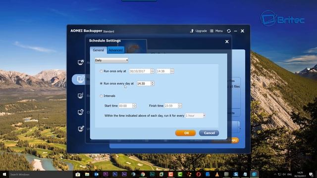 How to Schedule an Automatic Backup in Windows 10 / 8 / 7 смотреть онлайн