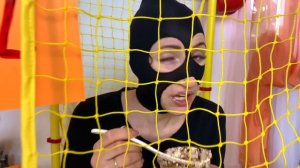 Полицейский Руслан Ловит Воришку