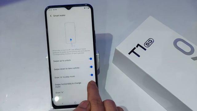 Gesture Setting in Vivo T1,T1 5G | How to set screen off gesture in vivo T1 | Gesture create kare смотреть онлайн