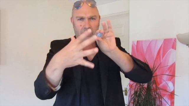 Mind Boggling Sensational Magic Illusions-New Magic, Hanging Coins, Ace at any Number, Flash Change смотреть онлайн