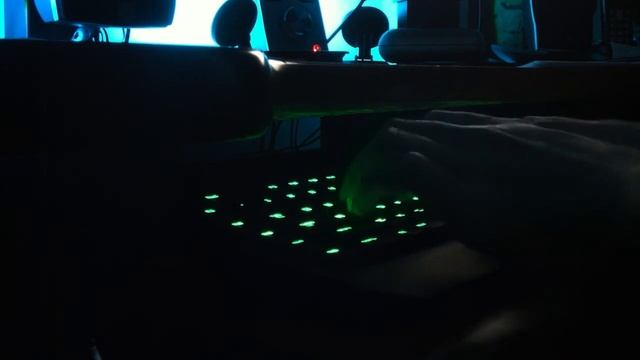 Razer Blackwidow Ultimate 2013 - Typing Test смотреть онлайн