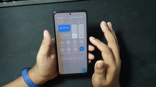 Redmi Note 10 Pro Aktifkan Control Centre Baru MIUI 13 Android 12 смотреть онлайн
