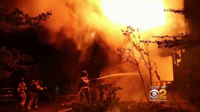 Raging Flames Rip Through Long Island Home смотреть онлайн