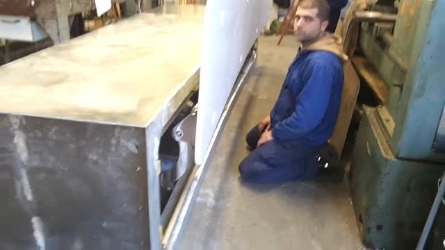 Puertas de 3,7m curvadas y asistidas por pistones смотреть онлайн